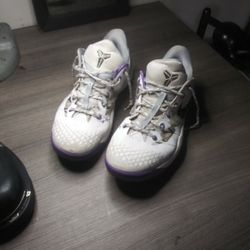 Kobe Basketball Shoes Size 11