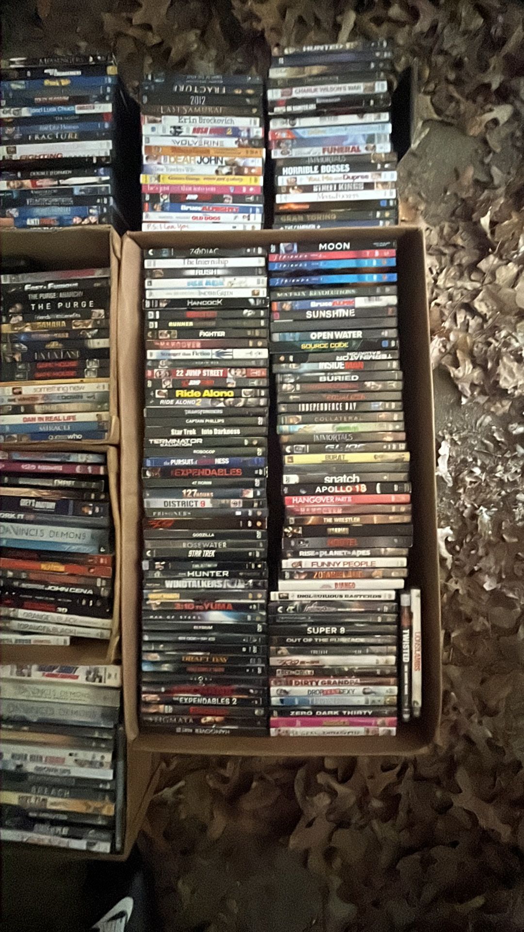 LOT OF 400 DVDS