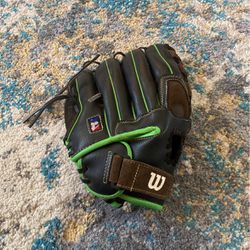 wilson black and green baseball glove. size 11”