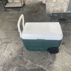 Cooler Coleman Wheeled With handle