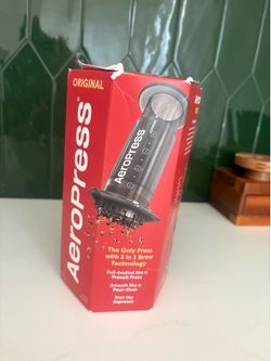 New- Aeropress - portable press