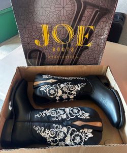 Women Boots Size 7.5