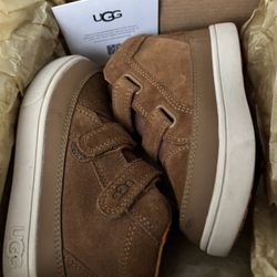 UGG Sneakers