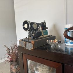Sewing Mach.