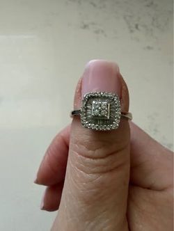 Beautiful diamond ring, size 8, $200