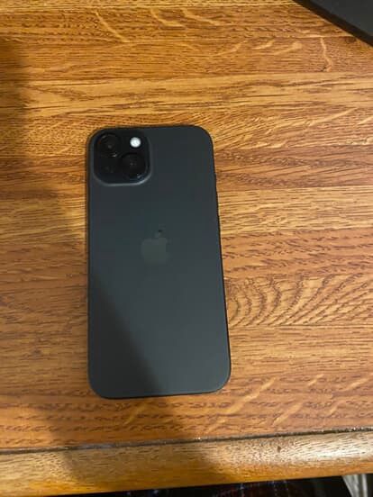 iPhone 15 128 gigabytes unlocked