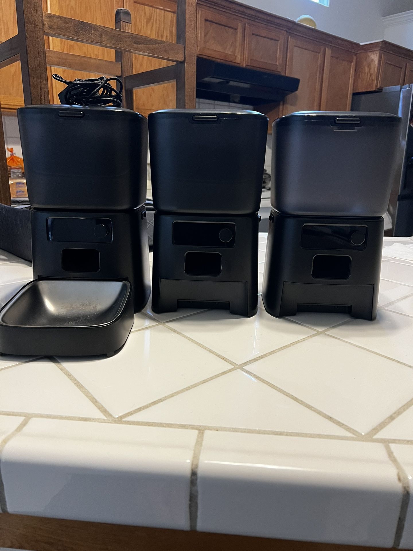 Oneisall 3.5L Automatic Cat Feeder