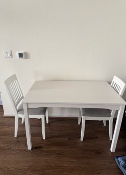 Dining table with chairs (x2 chairs)