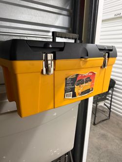 24" Series 2000 Toolbox Yellow and Black