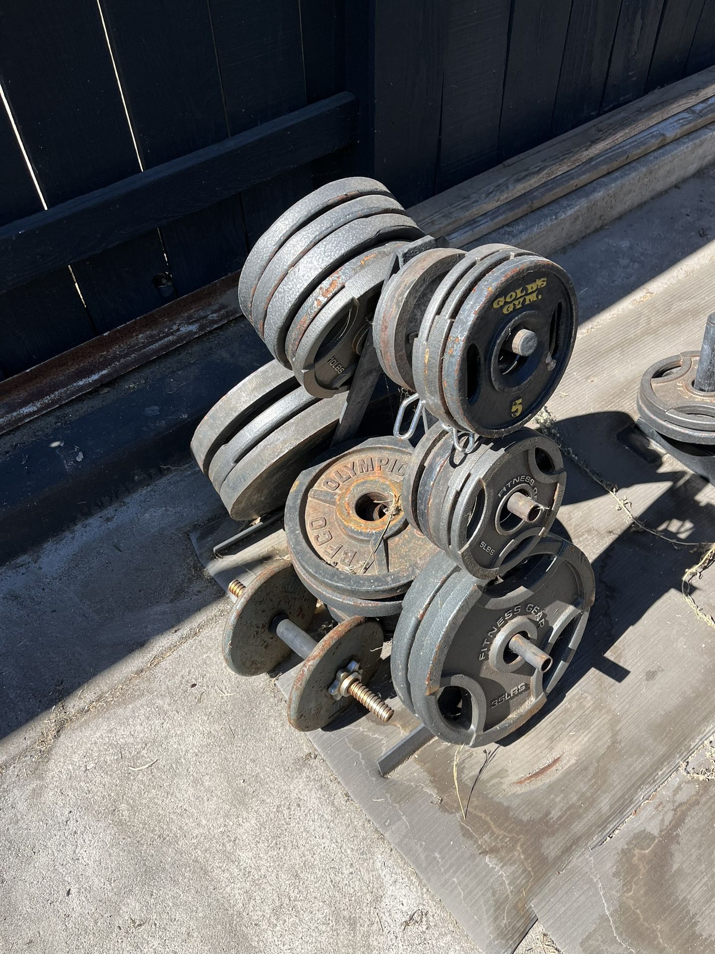 Complete Weight Set With Two Long Bars And Curl Bar