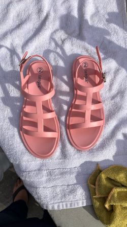 Cat &Jack Size 2 Pink Girl Sandals