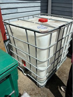 Free 275 gallon holding tank