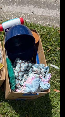 Free Curb alert Hartland dr clothes hats etc