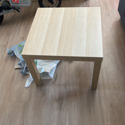 Small Living Room Table Side If Couch 