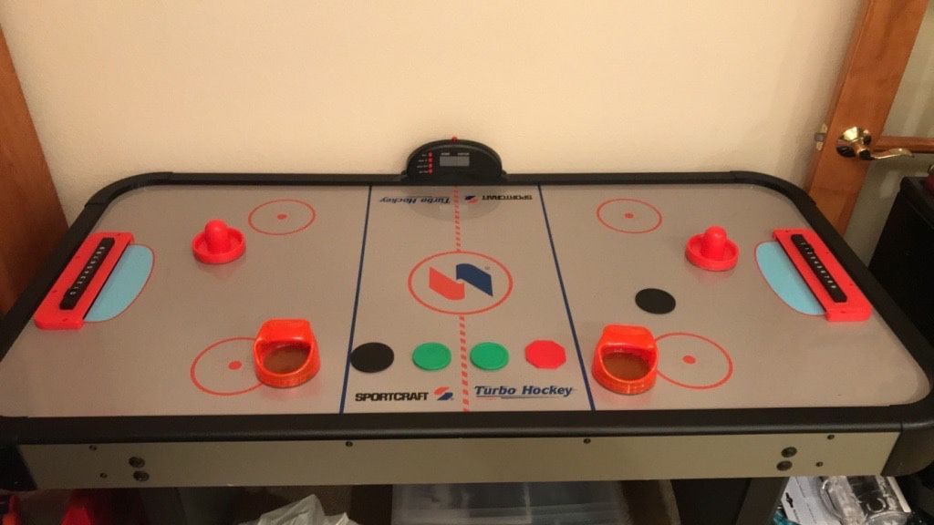 Air Hockey Table