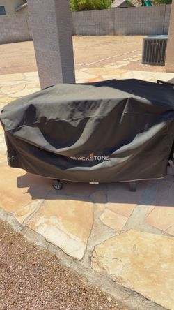 Great Condition Black Stone With Propane and Cover
