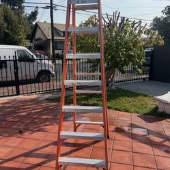 Excellent Condition, Different Sizes Double Side And Single Ones Fiberglass Ladders
