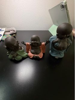 Buddha statues