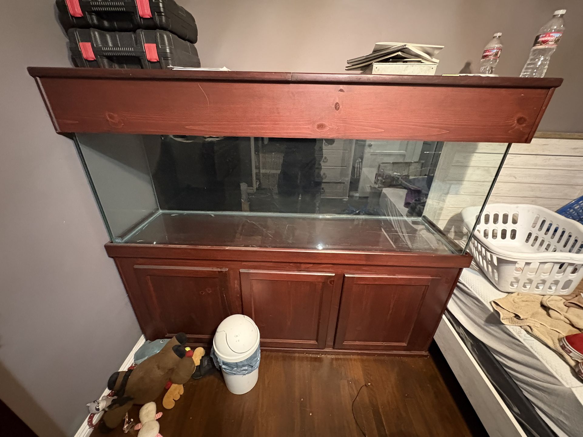 130 gallon fish tank