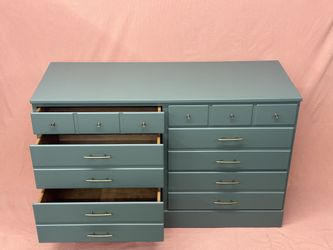 Refurbished 6-drawer Dresser