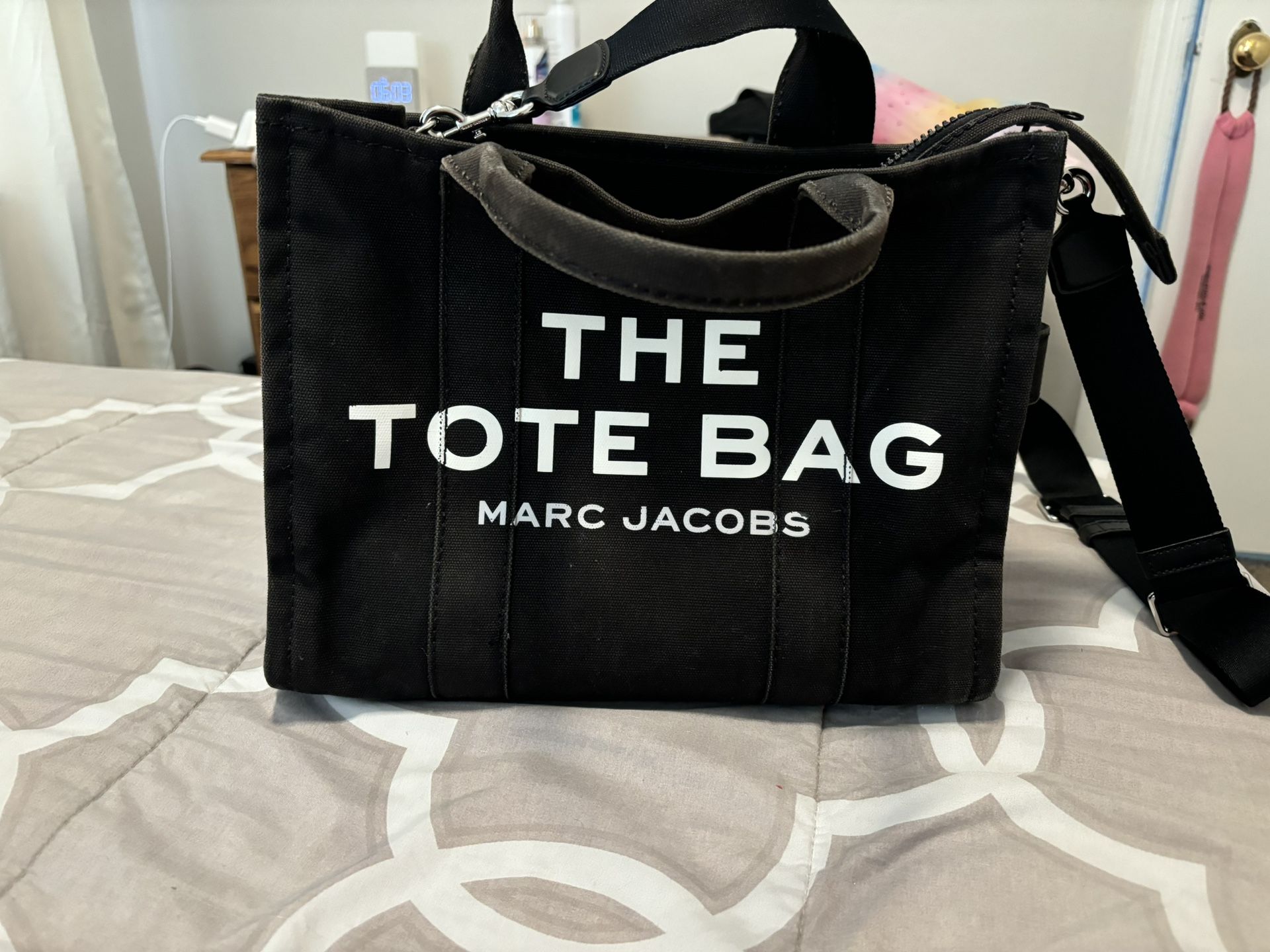 Marc Jacob’s tote bag