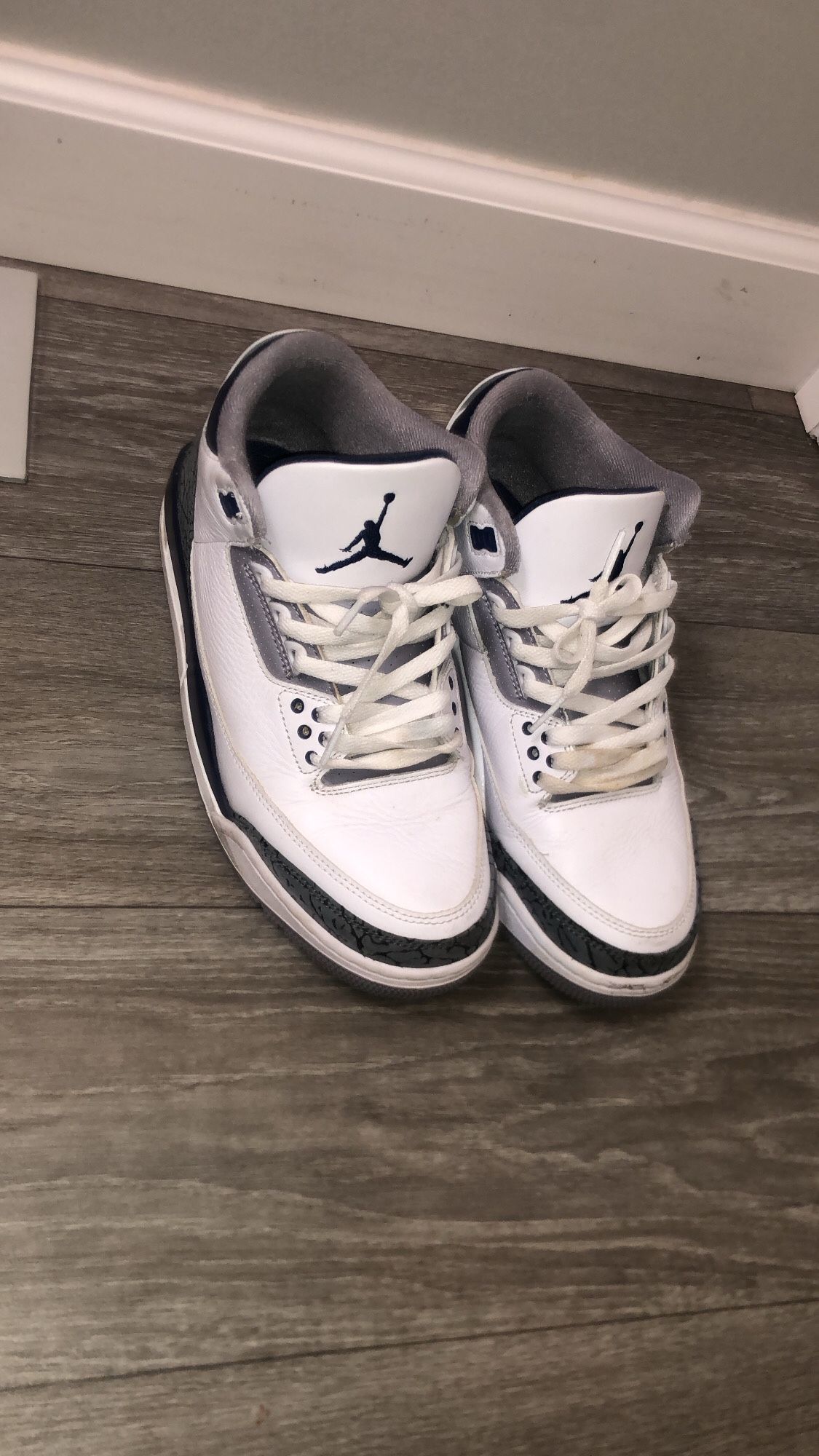 Jordan 3s Midnight Navy