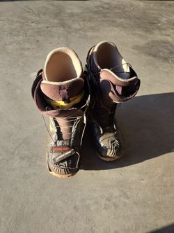Mens size 12 Burton Driver X 2008 brown