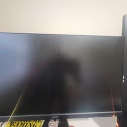 (3) 24 " Gaming Monitors With Stand .