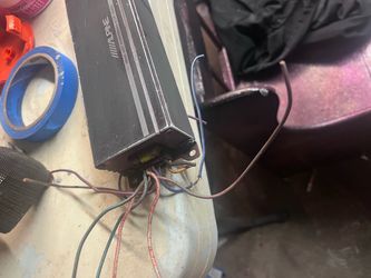 Alpine Car Amplifier with Wiring