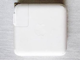 NEW Genuine Apple 70W USB-C Power Adapter MacBook Pro Air iPad iPhone