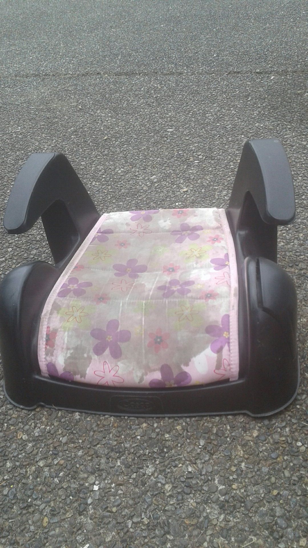 Cosco Juvenile car seat with a cup holder