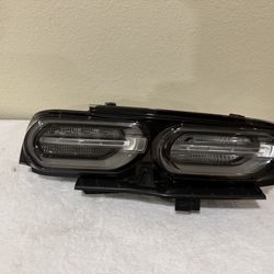 2019-2024 chevy camaro ss zl1 tail light