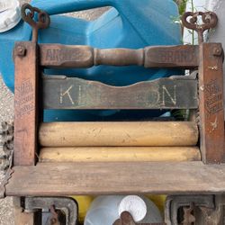 Vintage Hand Crank Clothes Wringer