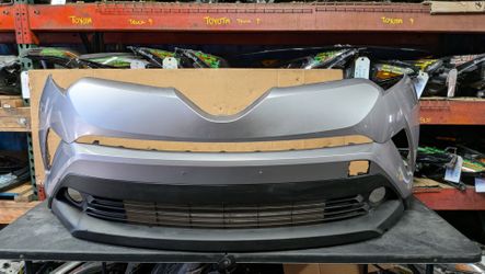 2018-2019 TOYOTA C-HR FRONT BUMPER OEM USED #11528