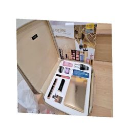 Jump-Start Your Beauty Career with Brand New Cosmetology Makeup Kit represent inside