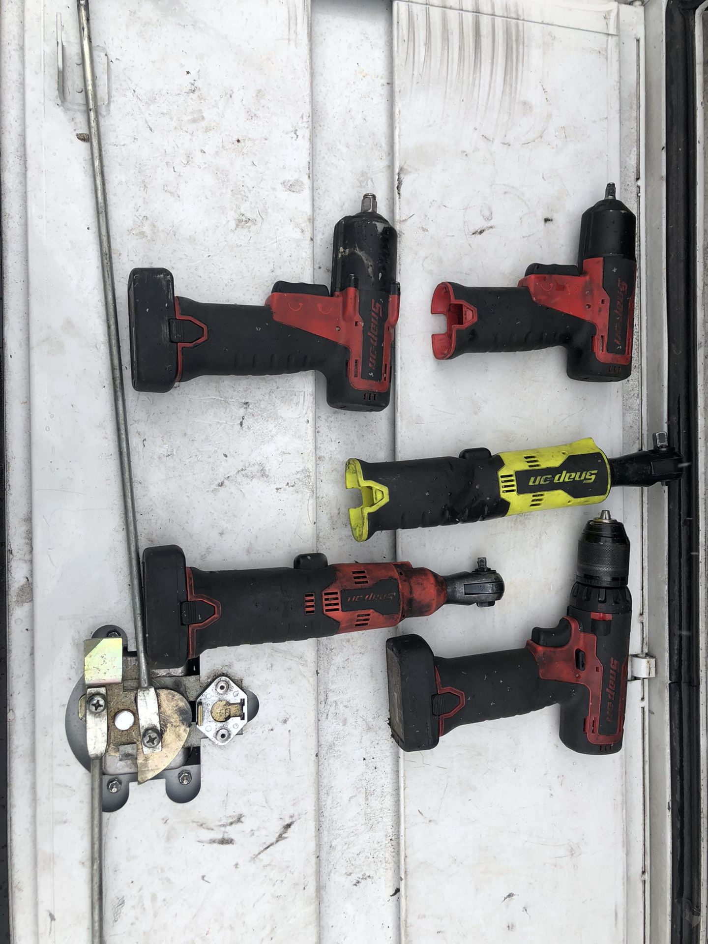 Snap on cordless impacts