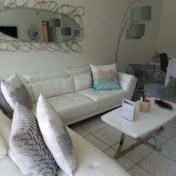 White Leather Sectional Sofa Like New Hardly Used Excellent Condition 