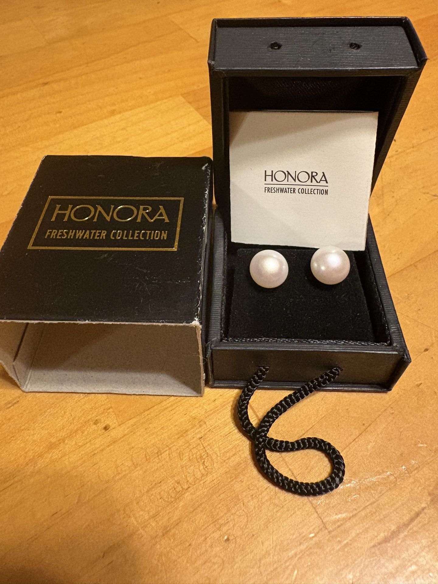 Honora freshwater, pearl earrings Pierced