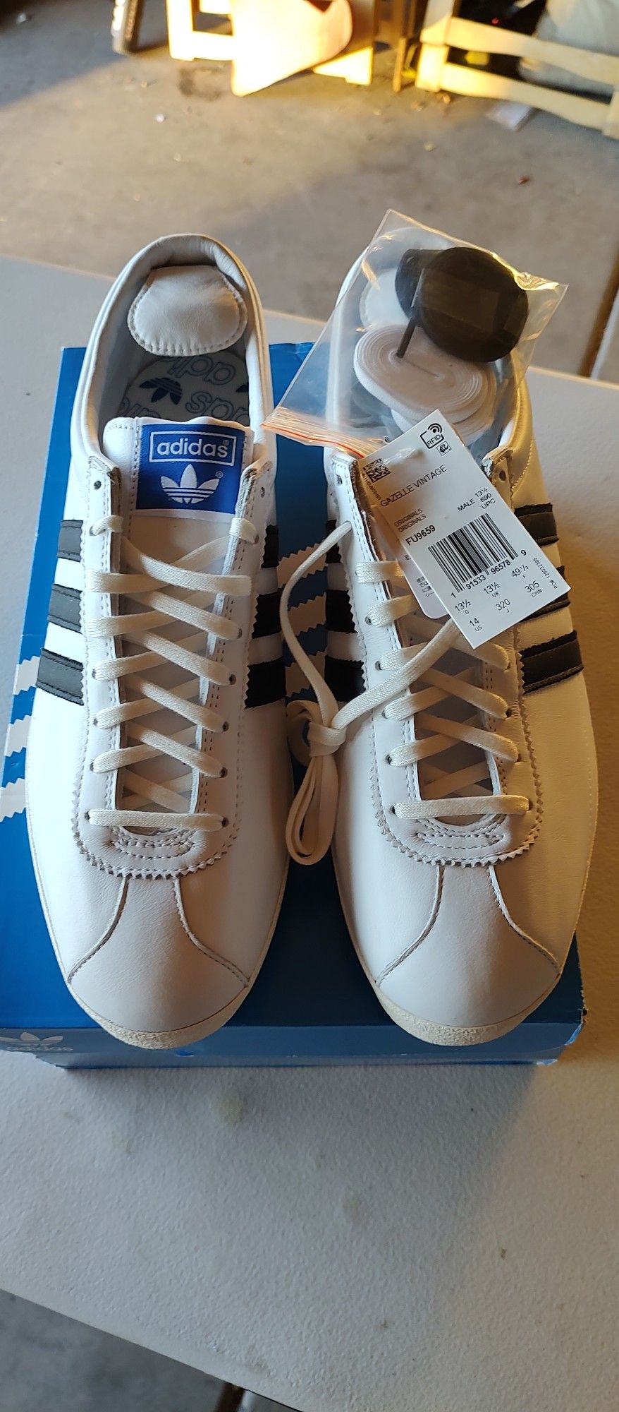New in the box Billy s x adidas Gazelle Vintage White Black FU9659 Size 14 for Sale in Mesa AZ OfferUp