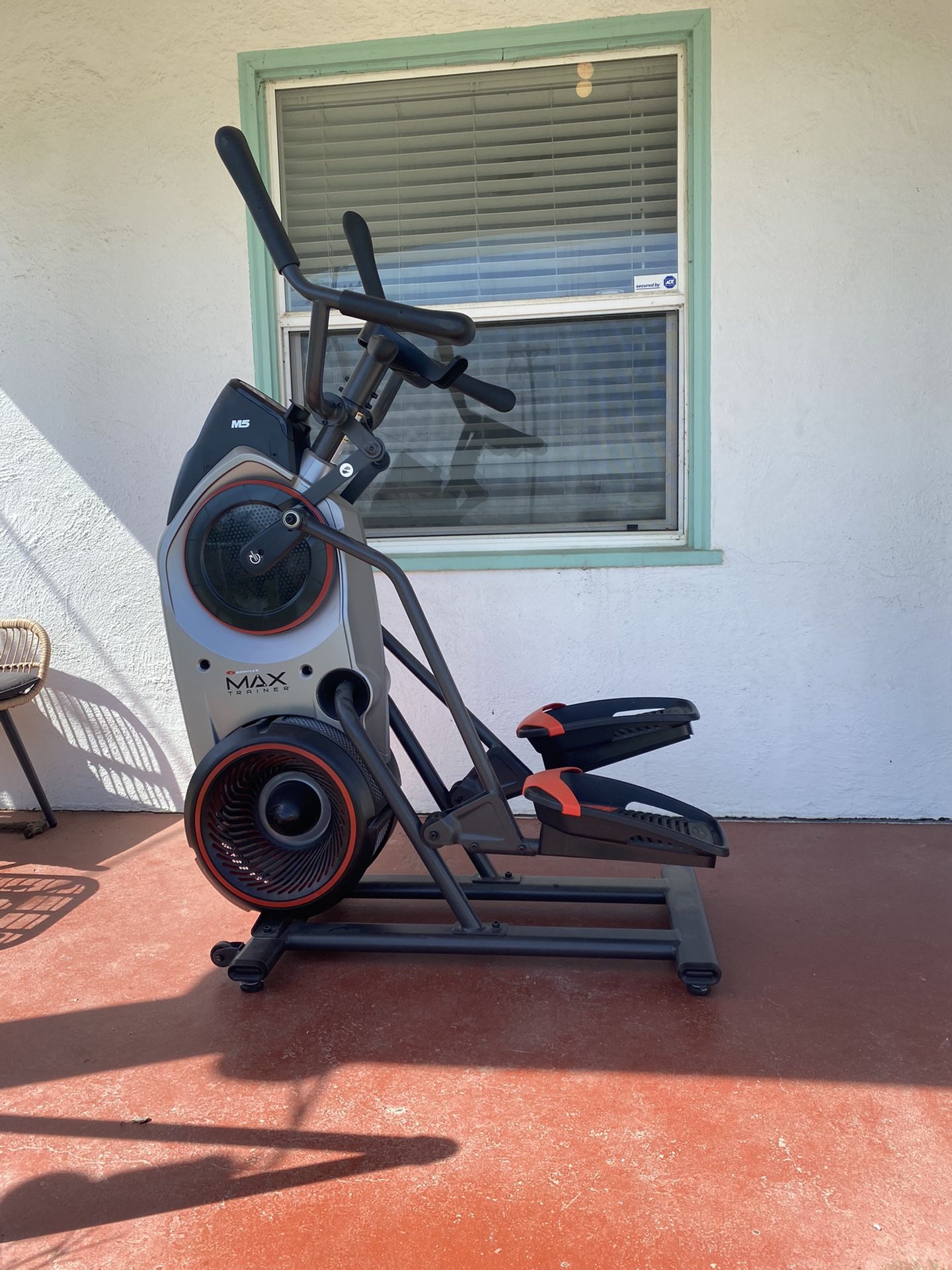 Bowflex M5 Max Trainer Fitness Machine