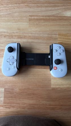 PS5 backbone for IPhone
