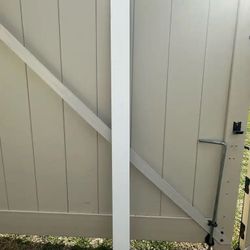 (330) 7/8’’ X 3’’ X 48’’ pickets with dog ear caps included