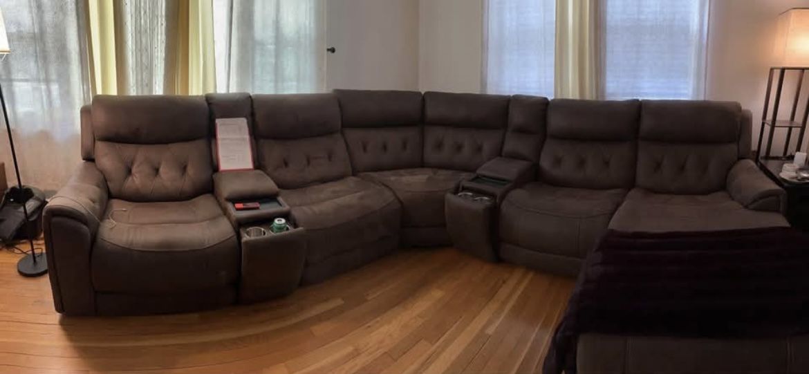 Sectional Sofa w/power recliner