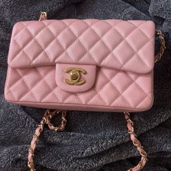 chanel pink purse 