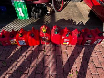 Gasoline container