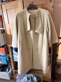 Vintage Cream Wool Coat with Fur Collar