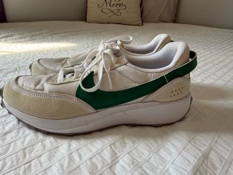 Nike Waffle Debut White/Green Sneakers – Women’s 9 / EU 40.5 – Retro Style