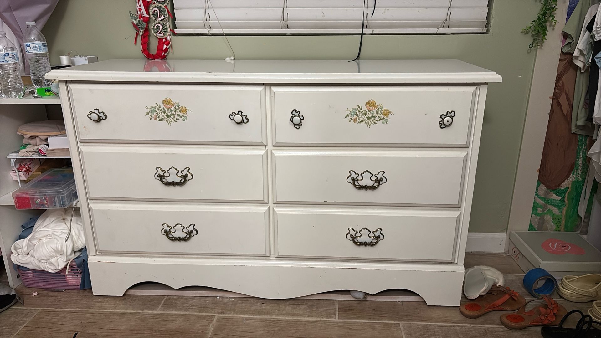 Girls Dresser