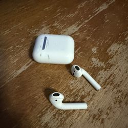 Apple AirPods 2nd Gen