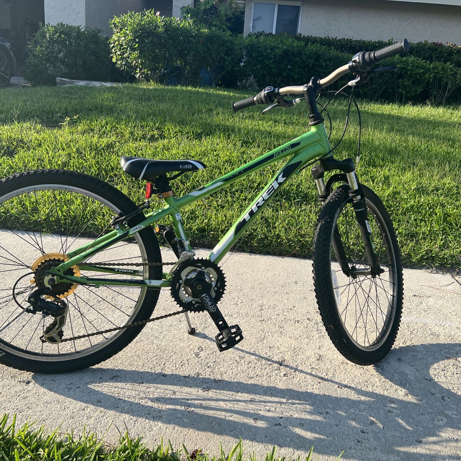Trek MT220 24in Bike for Sale in Boca Raton, FL - OfferUp